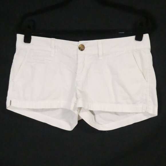 SO | size 7 | Chic White Casual Shorts - Picture 1 of 14